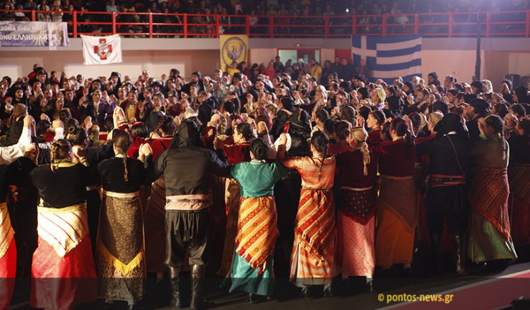 Το 14ο Πανελλαδικό Φεστιβάλ Ποντιακών Χορών της ΠΟΕ σε 15 φωτογραφίες - Media Gallery