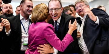 Γερμανία: Εντυπωσιακή εκλογική άνοδος της ακροδεξιάς – Ποσοστό-ρεκόρ στη Σαξονία