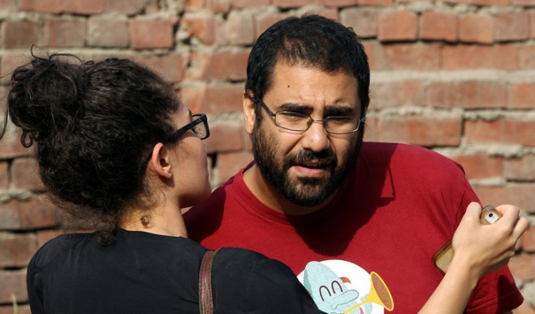 Αλάα Αμπντέλ Φάταχ: Ο ακτιβιστής που κυνηγάει η Αίγυπτος