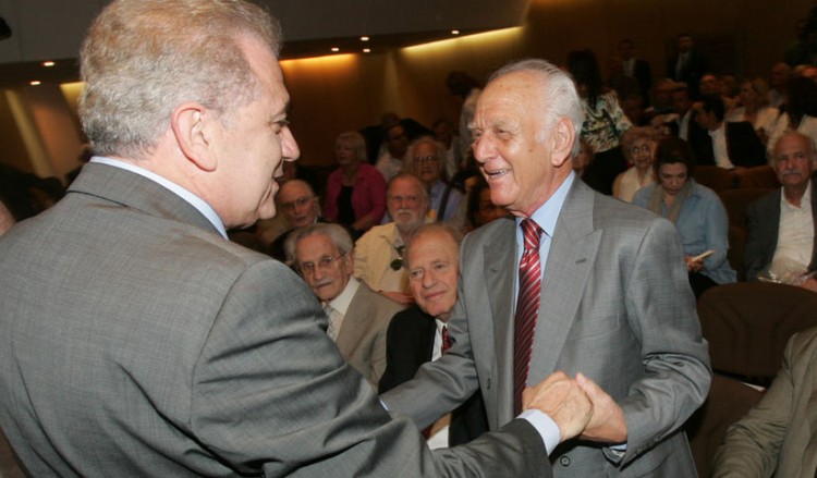 Η Εύξεινος Λέσχη Ποντίων Νάουσας για το θάνατο του Αντώνη Λιβάνη