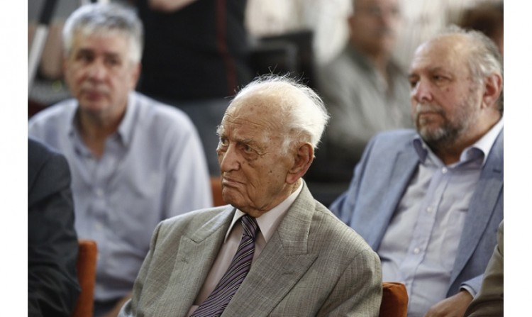 Πέθανε ο Αντώνης Λιβάνης