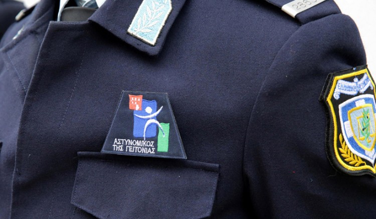 Θεσσαλονίκη: Έπαιζαν πόκερ σε κατάστημα εν μέσω καραντίνας – 18 συλλήψεις