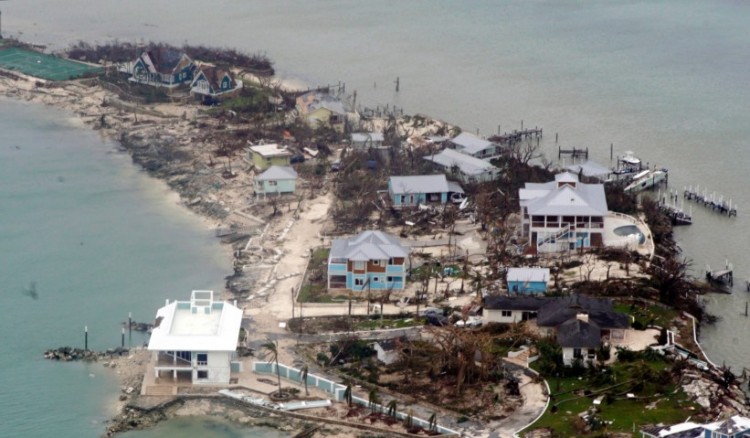Απόλυτη καταστροφή στις Μπαχάμες από τον τυφώνα Ντόριαν (βίντεο)