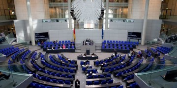 Η Bundestag υπέρ της έναρξης ενταξιακών διαπραγματεύσεων της ΕΕ με Αλβανία και Σκόπια