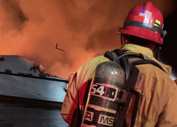 Τραγωδία σε τουριστικό σκάφος στην Καλιφόρνια με νεκρούς και αγνοούμενους (φωτο, βίντεο)