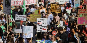 Παγκόσμια απεργία για το κλίμα: Πάνω από 5.000 κινητοποιήσεις σήμερα σε όλο τον κόσμο