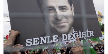 Σελαχατίν Ντεμιρτάς: Κατηγορείται ξανά για τρομοκρατία