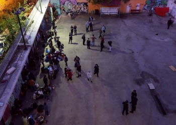 Φωτογραφίες και βίντεο από το ιστορικό κτήριο που εκκενώθηκε σήμερα στα Εξάρχεια