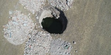 Φοβίζει «μαύρη τρύπα» 17 μέτρων που εμφανίστηκε στο Εσκίσεχιρ