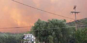 Φωτιά στην περιοχή Φράτσια Κυθήρων 2