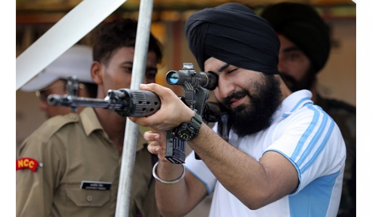 Η Ινδία παρήγγειλε ρωσικά όπλα αξίας 14,5 δισ. δολαρίων