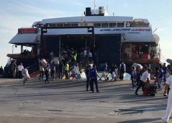 Στον Πειραιά 215 πρόσφυγες και μετανάστες από τη Μόρια