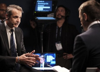 Μητσοτάκης στο Bloomberg TV: Πρέπει να επανεξεταστούν τα υψηλά πρωτογενή πλεονάσματα