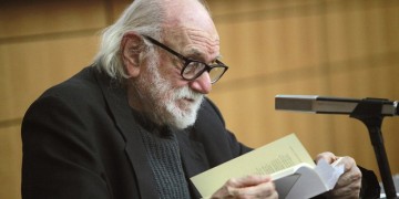 Πέθανε ο Νάνος Βαλαωρίτης