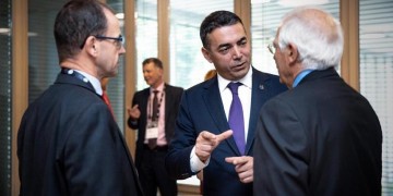 Πότε ελπίζουν τα Σκόπια να πάρουν ημερομηνία για ενταξιακές διαπραγματεύσεις με την ΕΕ