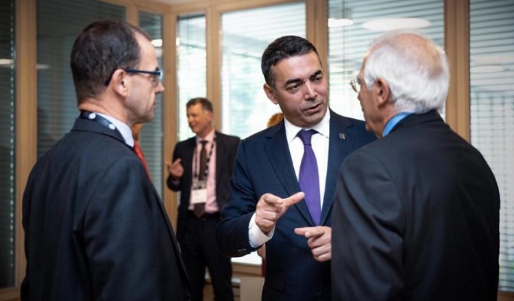 Πότε ελπίζουν τα Σκόπια να πάρουν ημερομηνία για ενταξιακές διαπραγματεύσεις με την ΕΕ