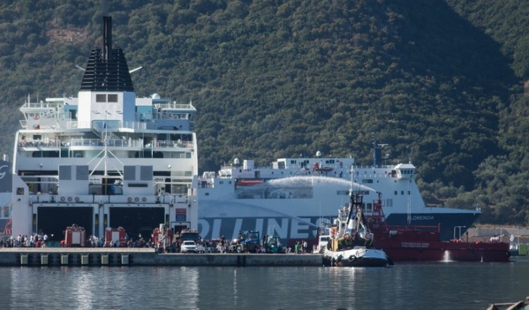 Τρεις τραυματίες από τη φωτιά στο πλοίο της ΑΝΕΚ που πήγαινε Βενετία