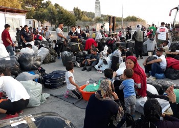 Στον Πειραιά 215 πρόσφυγες και μετανάστες από τη Μόρια