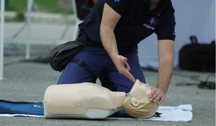 Παγκόσμια Ημέρα Πρώτων Βοηθειών: Δράσεις από ΕΚΑΒ και Ελληνικό Ερυθρό Σταυρό
