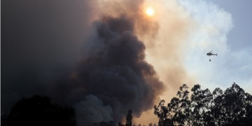Πιλότος ελικοπτέρου σκοτώθηκε σε κατάσβεση πυρκαγιάς στην Πορτογαλία