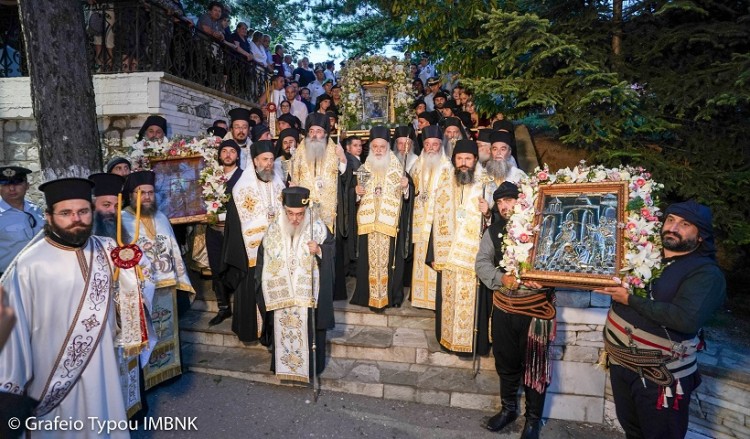 Οι εικόνες Παναγίας Σουμελά, Αγίου Ιωάννου Βαζελώνος και Αγίου Γεωργίου Περιστερεώτα στα Γιαννιτσά