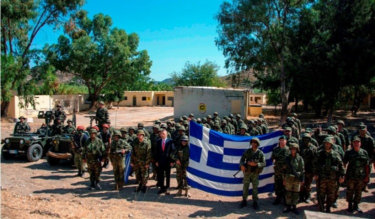 Ο ΥΦΕΘΑ Αλκιβιάδης Στεφανής σε άσκηση Εθνοφυλάκων στη Ρόδο