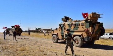 Συρία: Οι κοινές περιπολίες ΗΠΑ-Τουρκίας παραβιάζουν την κυριαρχία της χώρας