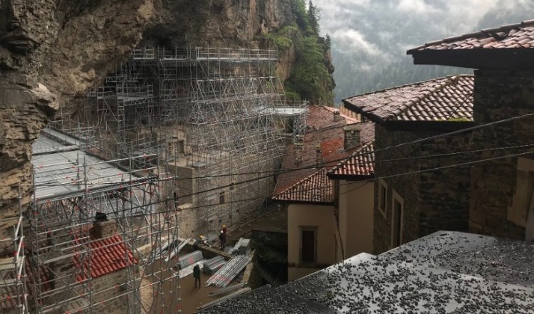 Συνεχίζονται οι εργασίες στην Παναγία Σουμελά στον Πόντο – Φωτογραφία από το εσωτερικό