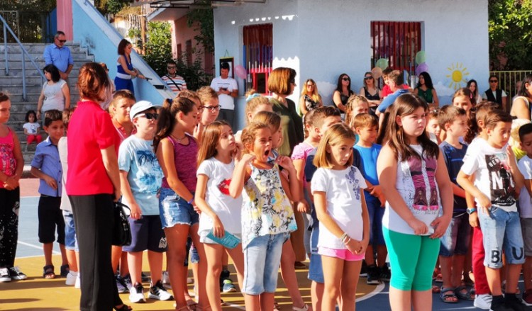 Απαγορεύονται οι βιντεοκάμερες στα σχολεία όταν λειτουργούν