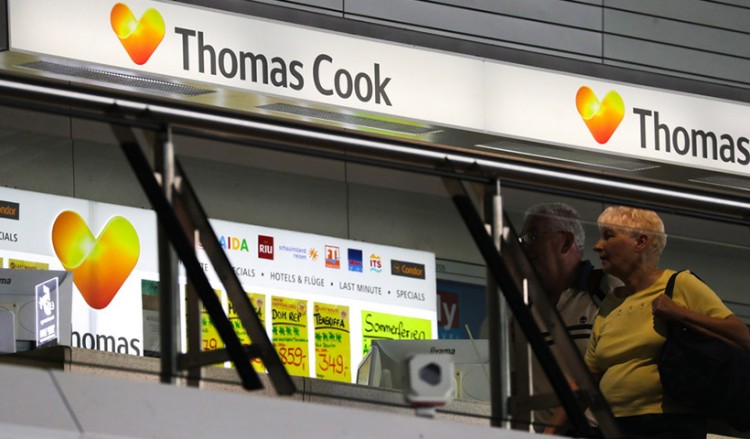 Τα μεγαλοστελέχη της Thomas Cook συνέχιζαν να λαμβάνουν εξωπραγματικά υψηλές αμοιβές