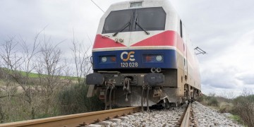 Βόλος: Σύγκρουση αμαξοστοιχίας με όχημα