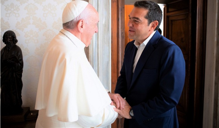 Συνάντηση Τσίπρα με Πάπα Φραγκίσκο στο Βατικανό