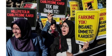 Handelsblatt: Η Τουρκία επέβαλε αλλαγές στη συμφωνία με την ΕΕ για τους πρόσφυγες