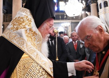 O Οικουμενικός Πατριάρχης τίμησε τον ομότιμο καθηγητή Χρήστο Γιανναρά