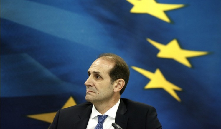 Βεσυρόπουλος: Φορολογικά κίνητρα για αντικατάσταση των ρυπογόνων αυτοκινήτων