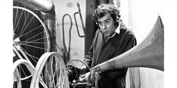 Σαν σήμερα, το 1984, πέθανε ο δημοφιλής κωμικός Χρόνης Εξαρχάκος