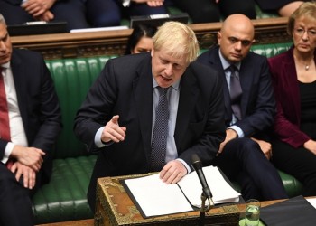 Καθολική καραντίνα ανακοίνωσε ο Βρετανός πρωθυπουργός Μπόρις Τζόνσον