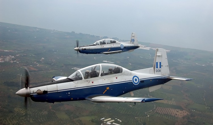 Ευκαιρία για μαθητές Γ΄ Λυκείου να πετάξουν με ελικοφόρα της Πολεμικής Αεροπορίας
