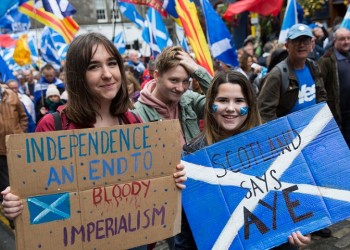 Οι Σκωτσέζοι διαδήλωσαν υπέρ της ανεξαρτησίας