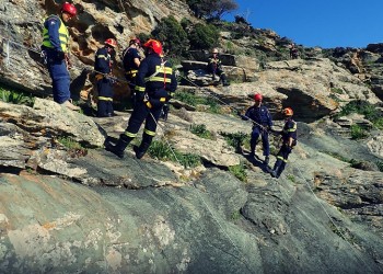 Δράμα: Άνδρας ανασύρθηκε χωρίς τις αισθήσεις του από γκρεμό