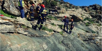 Δράμα: Άνδρας ανασύρθηκε χωρίς τις αισθήσεις του από γκρεμό