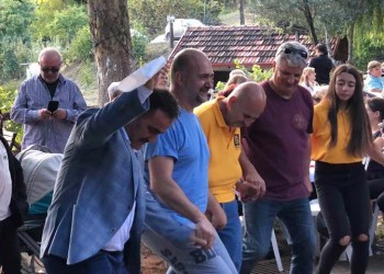 Μια ποντιακή λύρα για τον δήμαρχο Αργυρούπολης του Πόντου