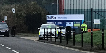 Βρετανία: Βρέθηκαν 39 πτώματα σε κοντέινερ φορτηγού