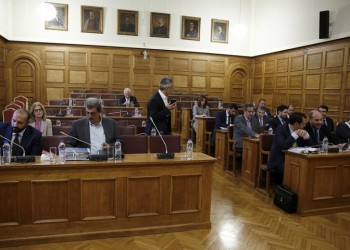 Προανακριτική για Novartis: Εξαιρέθηκαν οι Τζανακόπουλος και Πολάκης