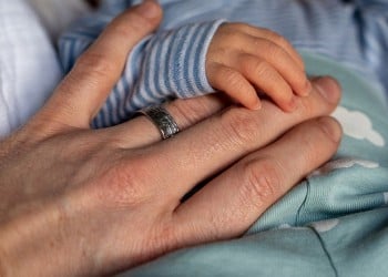 Όποιος θέλει να κάνει παιδί πρέπει να κόψει το αλκοόλ!