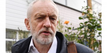 Brexit: «Ναι» στις πρόωρες εκλογές από τον Τζέρεμι Κόρμπιν