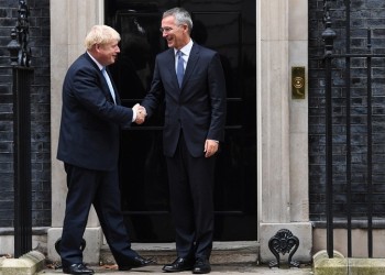 Το Λονδίνο αναστέλλει τις εξαγωγές όπλων προς την Άγκυρα