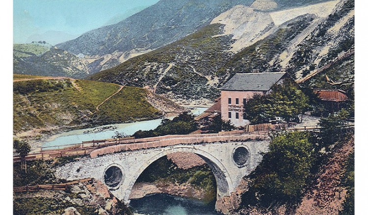 Πώς συνυπάρχουν σε ένα κτίσμα θρύλοι, κατσίκες, θησαυροί, κέντρα ευεξίας και οινοποιεία