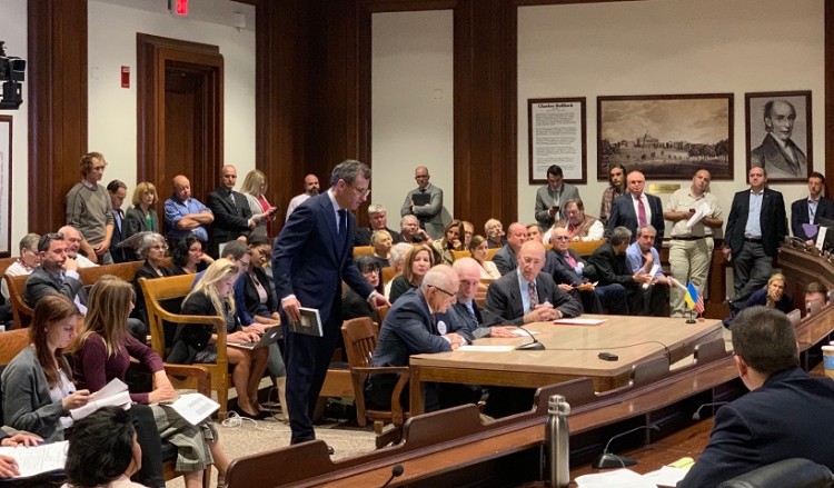 Στη Μασαχουσέτη οι μαθητές θα διδάσκονται για τις Γενοκτονίες Αρμενίων και Ποντίων και για το Ολοκαύτωμα