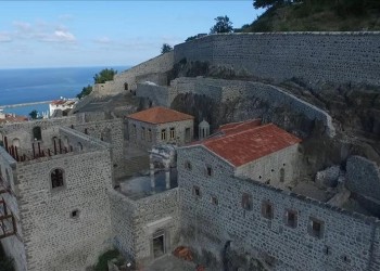 Η αναστηλωμένη Μονή Θεοσκεπάστου στην Τραπεζούντα περιμένει τη μέρα που θα ανοίξει για το κοινό